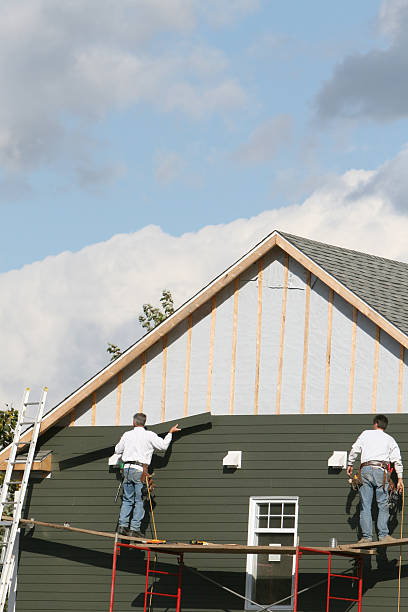 How To Choose The Right Materials for Your Siding Installation in 'Eagle Grove, IA